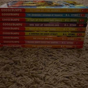 9 book RL Stine Goosebumps book collection